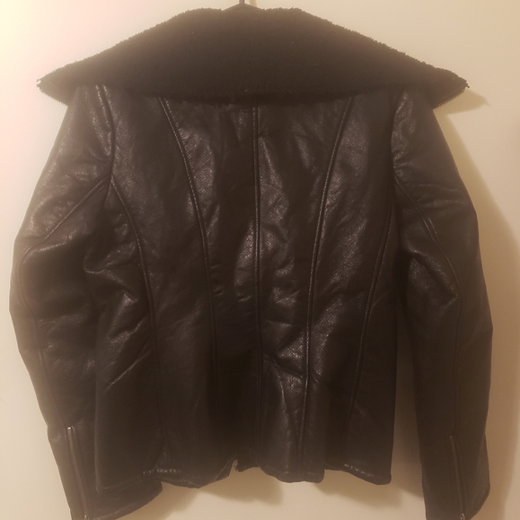 Danier NEW leather jacket - Picture 4 of 7